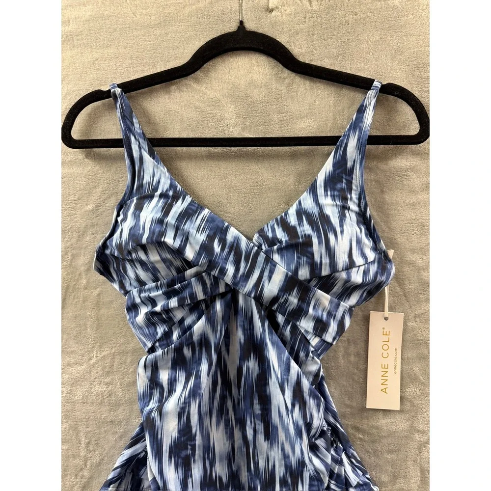 Anne Cole Women Blue White Abstract Twist Front One Piece Swimsuit NWT Sz 6 $108